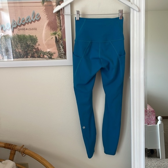 Lululemon Wunder Train High-Rise Tight 25” w Pockets Leggings Sz 2 Hawaiian Blue - Picture 6 of 6